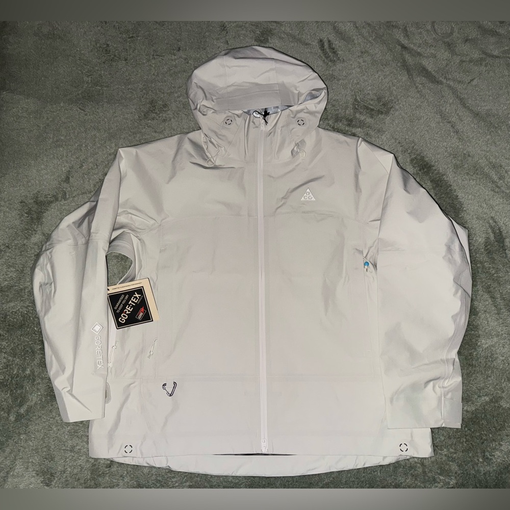 Nike ACG Gore-Tex Misery Ridge Jacket Summit White FV8641-104 Men Size XL